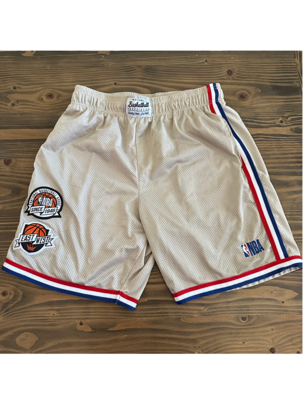 NBA Men's Athletic Shorts M Beige Red Blue Vintage Sportswear Streetwear